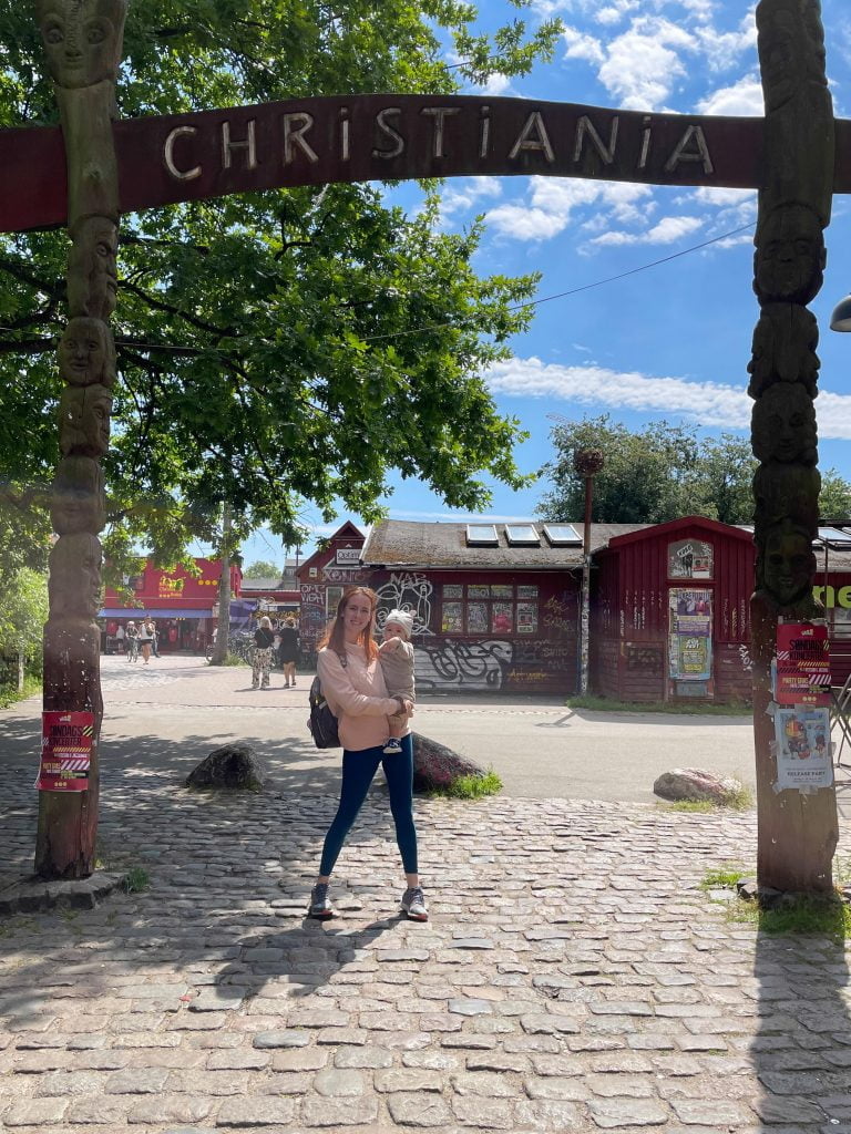 Un giorno a Copenaghen: l'ingresso di Christiania