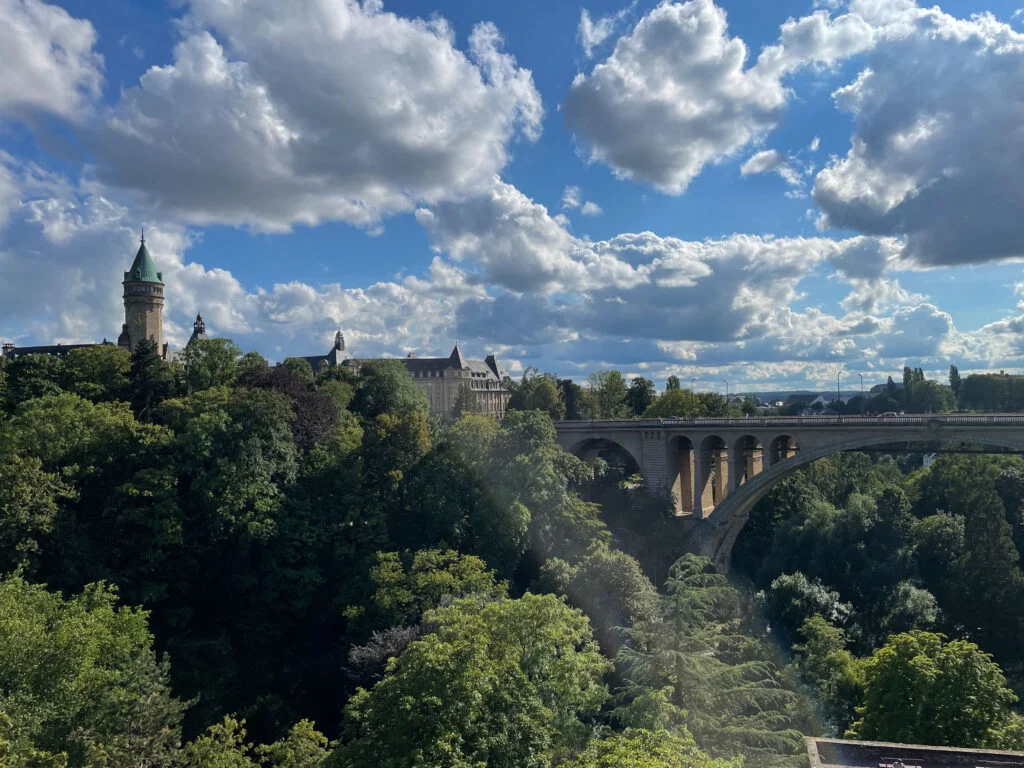 Due giorni in Lussemburgo: ponte di Adolfo e Spuerkeess bank.