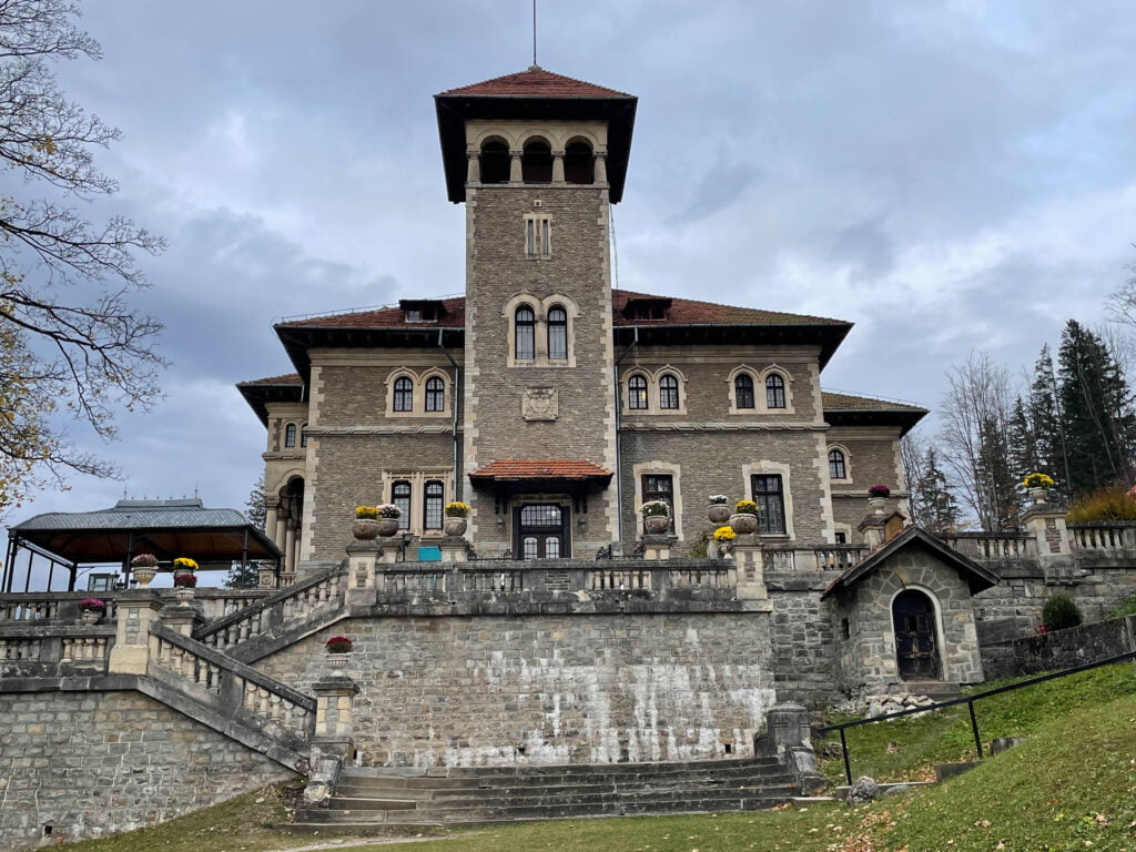 Romania on the road: il castello di Cantacuzino