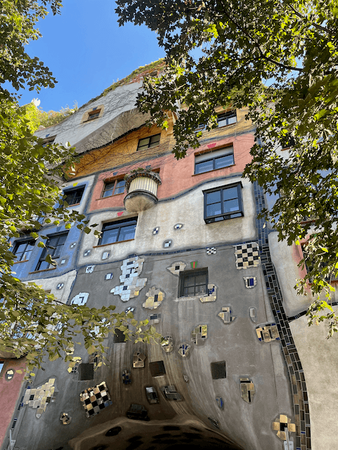 Facciata d'ingresso Hundertwasserhaus