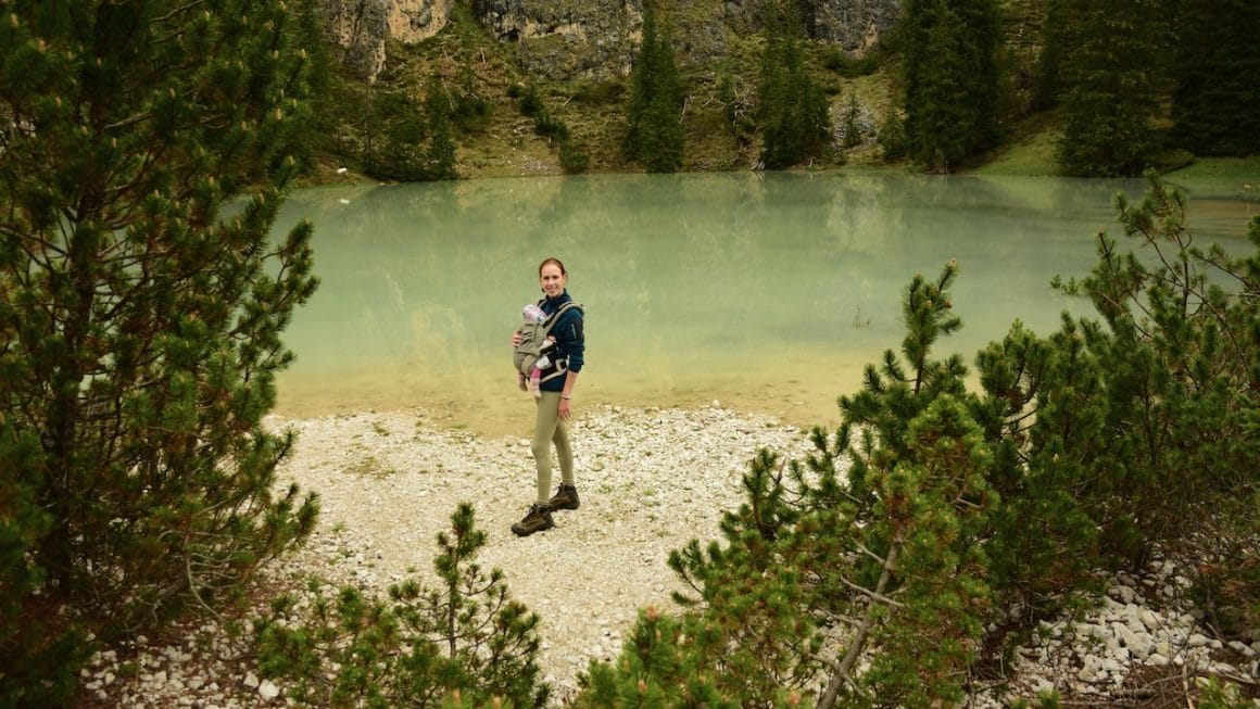 In montagna con neonati: guida completa per famiglie outdoor