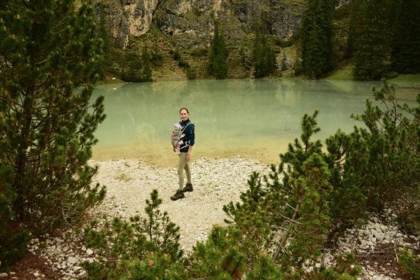 In montagna con neonati: guida completa per famiglie outdoor